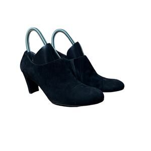 Stuart Weitzman‎ Black Suede Pointed Toe Stiletto Heel Ankle Bootie 6.5 Career